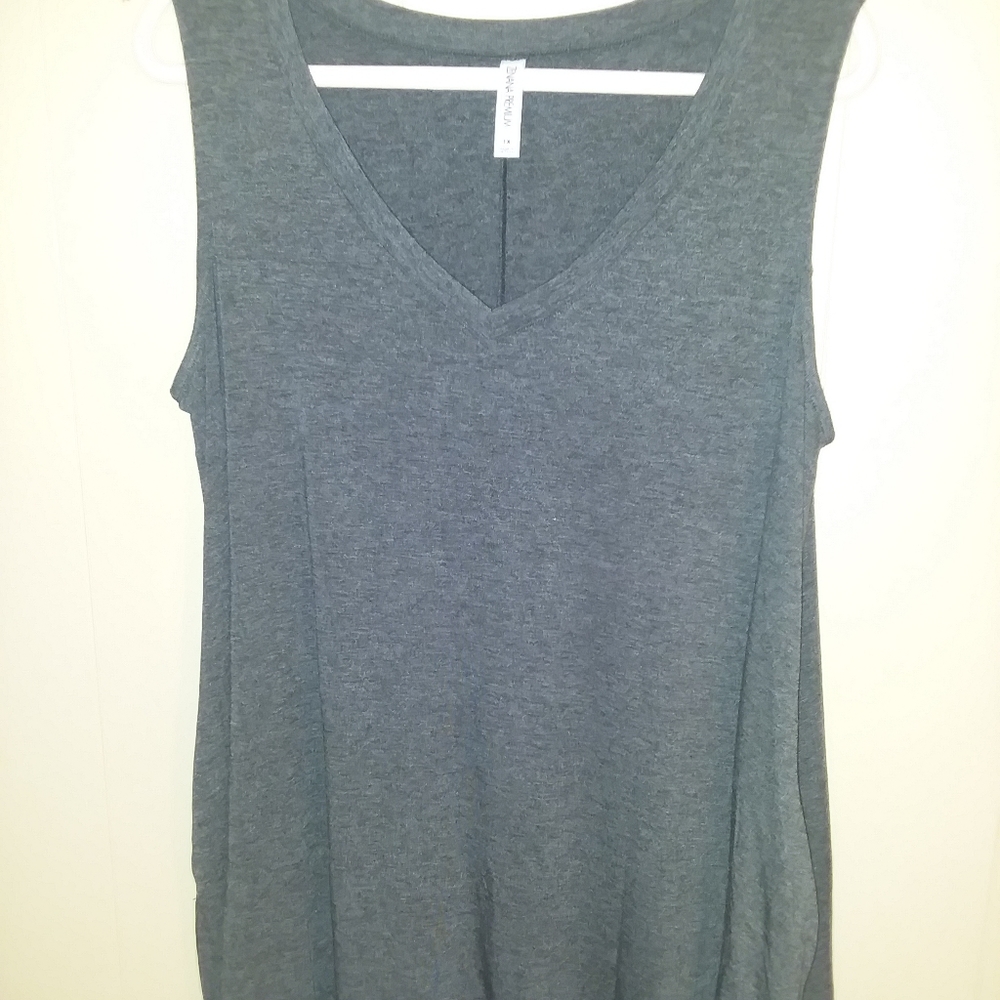 Tank with pockets..new